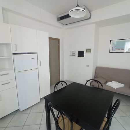 Residence Le Vele Cattolica Extérieur photo