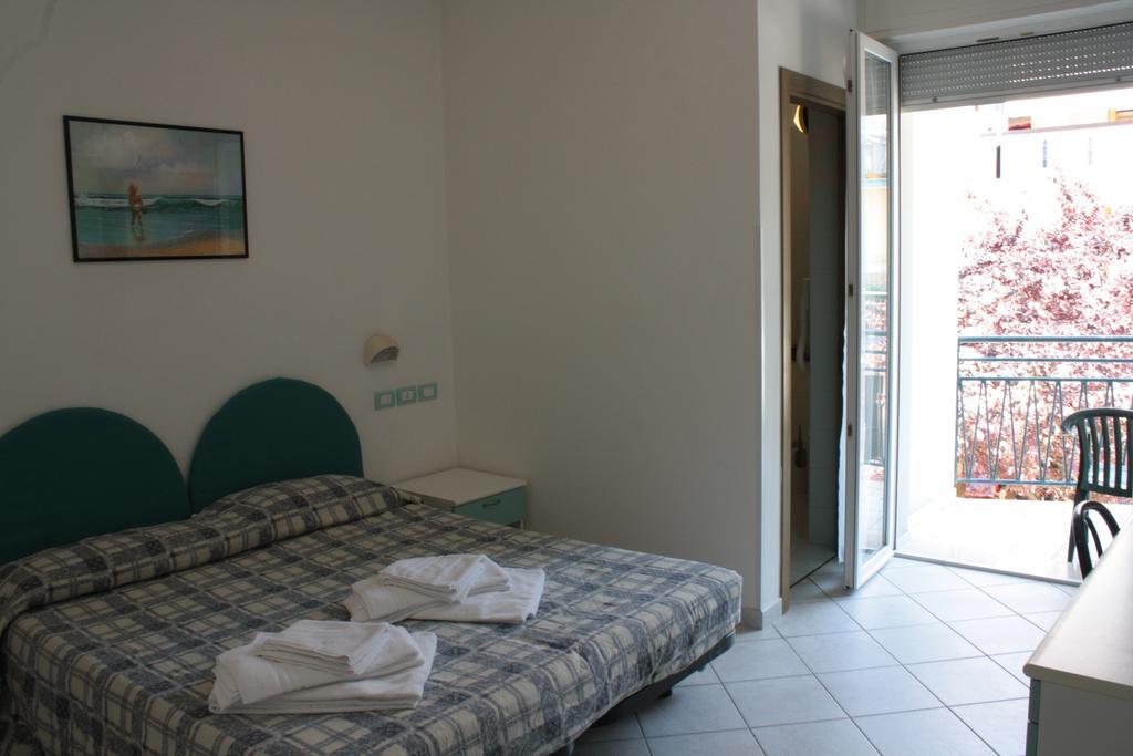 Residence Le Vele Cattolica Extérieur photo